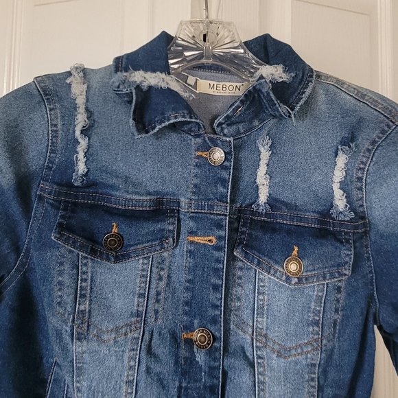 Distressed Jean Jacket Open Back with Chains - Picture 2 of 3